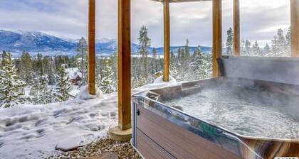 Private Hot Tub: Mtn-View Grand Lake Cabin!