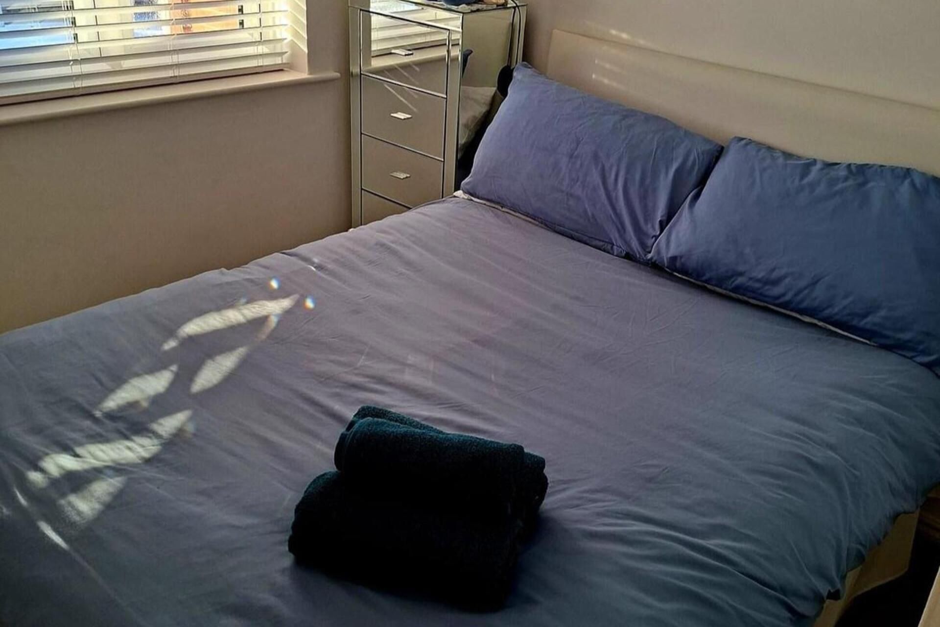 2 chambres, fer et planche à repasser, Wi-Fi gratuit, draps fournis