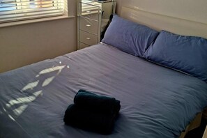 2 bedrooms, iron/ironing board, free WiFi, bed sheets