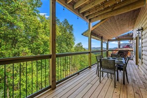 Outdoor dining - The Brookshire! Premium View | Hot Tub | Top 10% (Sevierville)