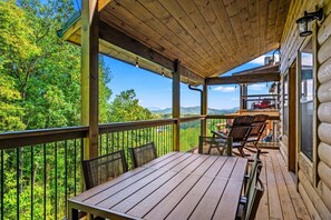 Outdoor dining - The Brookshire! Premium View | Hot Tub | Top 10% (Sevierville)