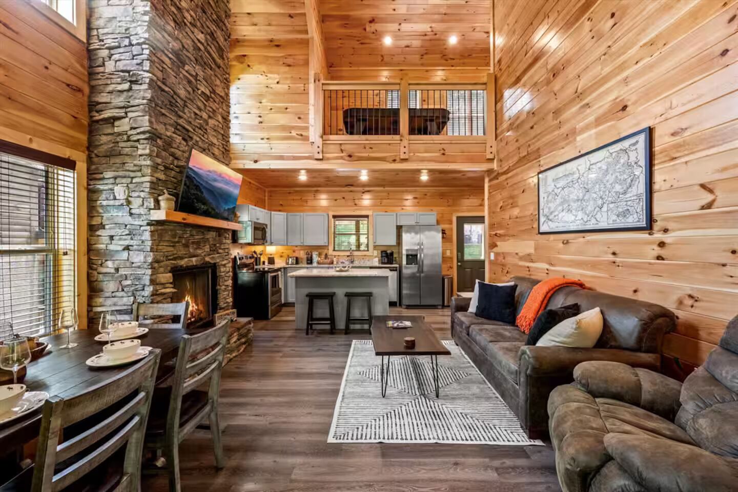 TV, fireplace