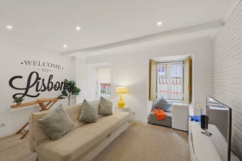 Newly Furnished! 1BR/1BA in OldLisbon SaoBento