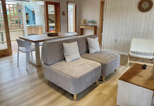 Complete house for 5 people, with barbecue and covered deck.