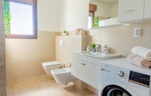 Shower, hair dryer - Stunning apartment in Sutivanac (Sutivanac)
