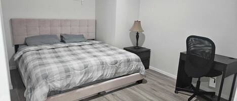 2 chambres, fer et planche Ă repasser, Wi-Fi, literie fournie