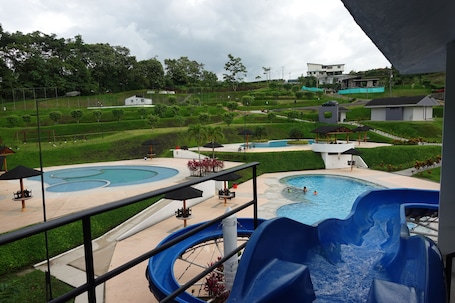 Outdoor pool. Perfect Weekend Retreat! Pool, Private BBQ & Nature - 2 Hours from Quito