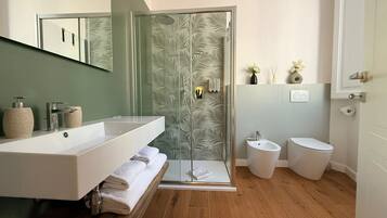 Comfort-Doppelzimmer | Badezimmer