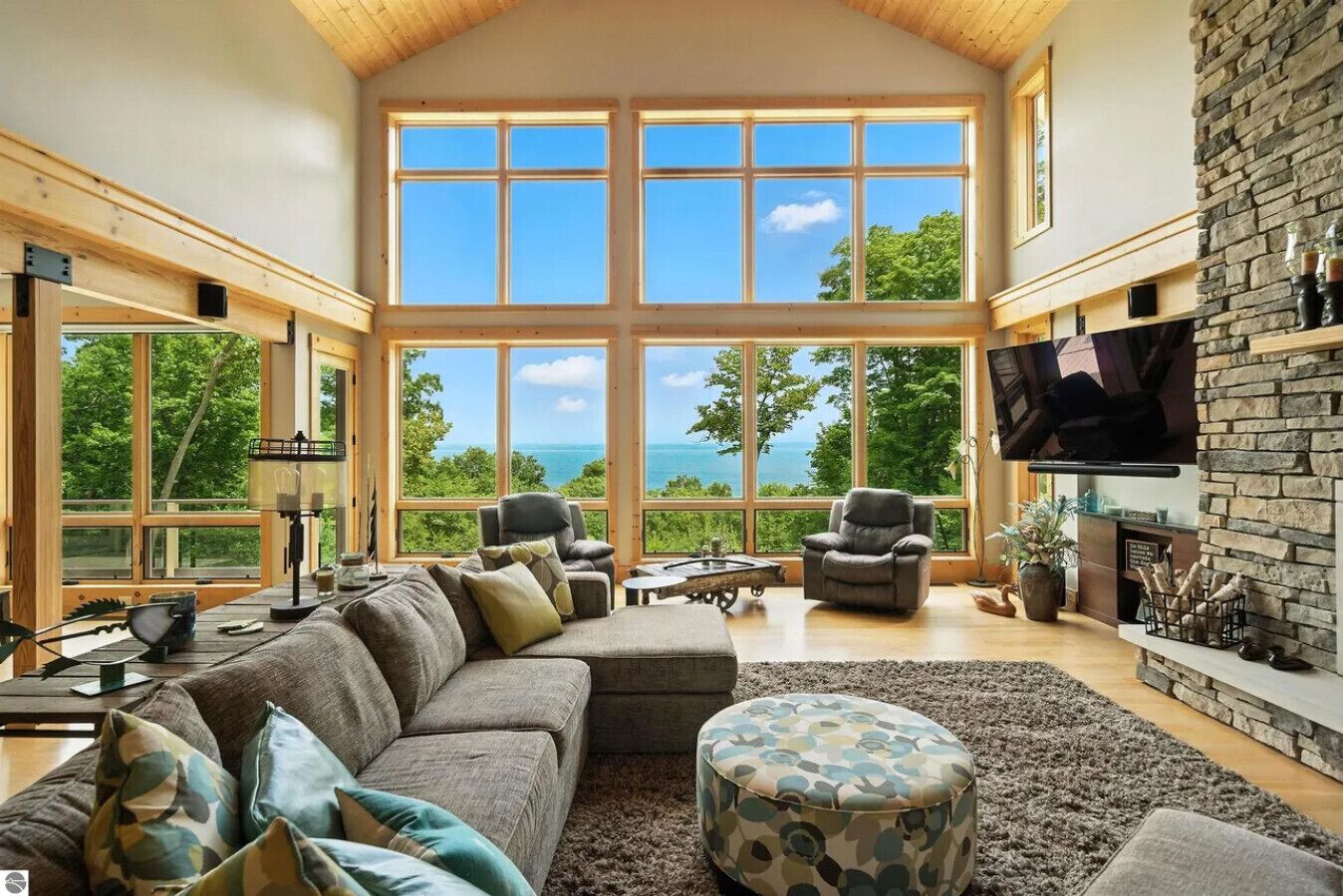 Smart TV, fireplace, foosball, books