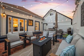 Outdoor dining - The Shell House w/ Game Room | Steps to the Bay (San Diego)