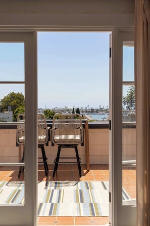 Interior - The Shell House w/ Game Room | Steps to the Bay (San Diego)