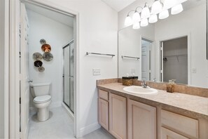 Bathroom -  Welcome to this beautiful, well-maintained 2 Bed/2 Bath Patio Villa (The Villages)