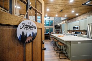 Dining - Retreat w/ Sauna, Hot Tub, Games & Fenced Dog Yard! (Broken Bow)