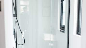 Artículos de tocador gratuitos, toallas, jabón, shampoo