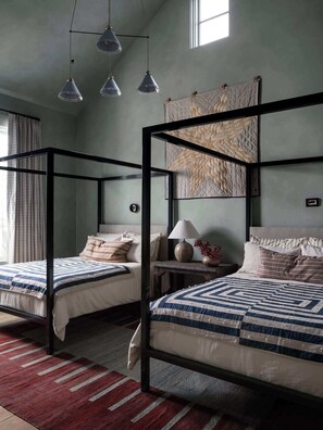 3 chambres, fer et planche à repasser, Wi-Fi, draps fournis