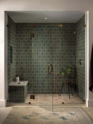 Shower, hair dryer, towels, shampoo - Hideaway Round Top | Main Farmhouse | Luxury Meets Nature (Round Top)