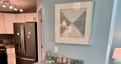 Convenient Caseville Charmer-3 blocks to County Beach/Park with 3 beds 2 baths
