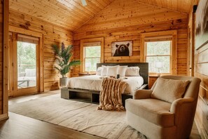 5 bedrooms, desk, iron/ironing board, travel cot - Indoor Pool - Sleeps 26 - Hot Tub (Sevierville)