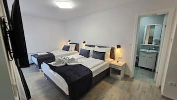 1 bedroom, iron/ironing board, travel cot, WiFi