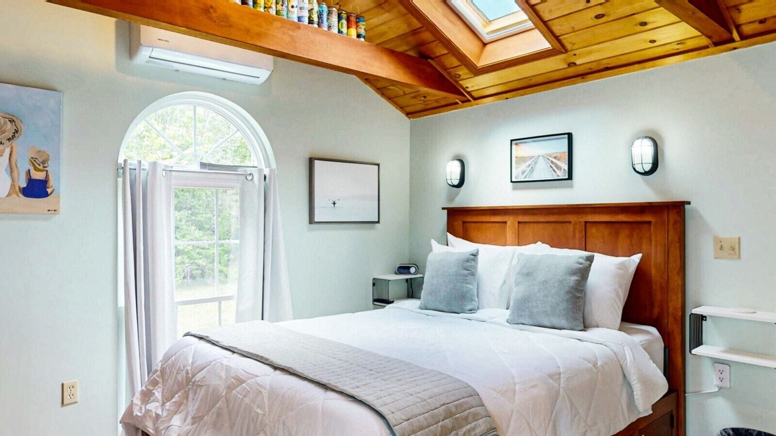 WiFi, bed sheets