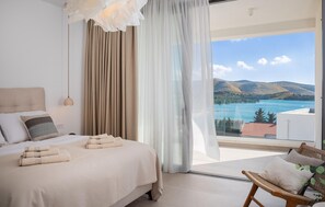 4 bedrooms, in-room safe, travel cot, free WiFi - Luxurious home in Sibenik (Sibenik)