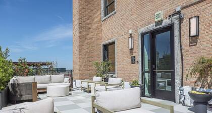 2-Bedroom Downtown apartment in wonderful Columbia with AC and fitness room