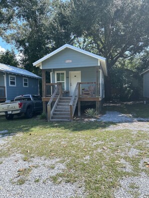 Exterior - Gil’s Kingfish Cottage! Ocean Springs Waterfront! (Ocean Springs)