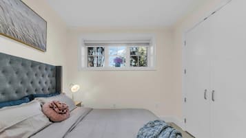 2 chambres, fer et planche à repasser, Wi-Fi, draps fournis