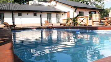 Superior Quadruple Room, Garden View | Pool