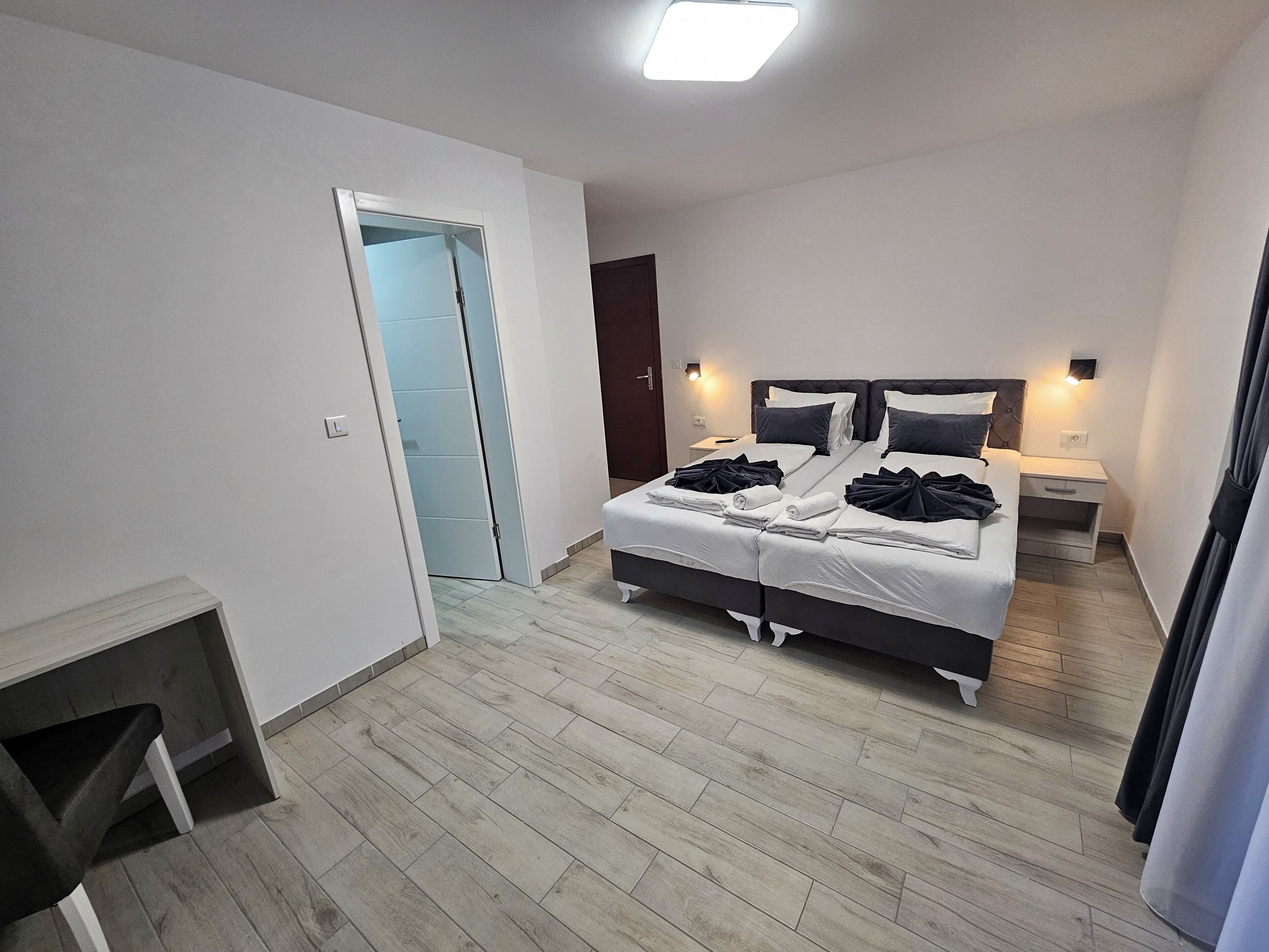 1 bedroom, iron/ironing board, travel cot, WiFi