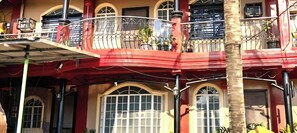 Exterior - AMA is 2 floor levels unit in a 4 storey building,3 BR, 2 Bath in Sevilla Norte (San Fernando City)