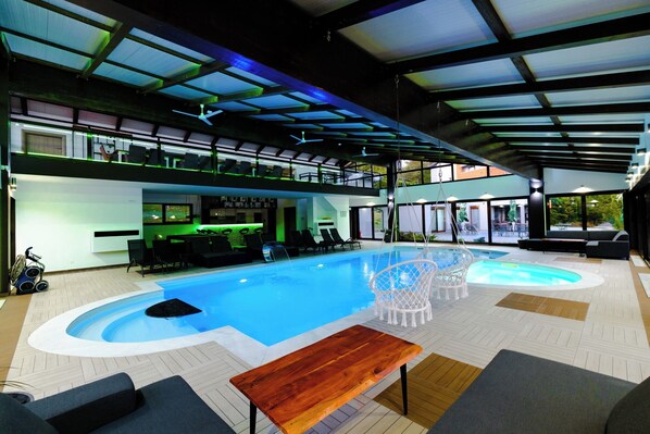 Piscine couverte, piscine chauffée
