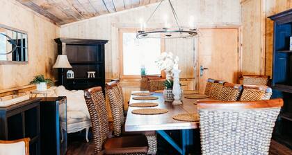 Stunning Chalet at Whispering Springs