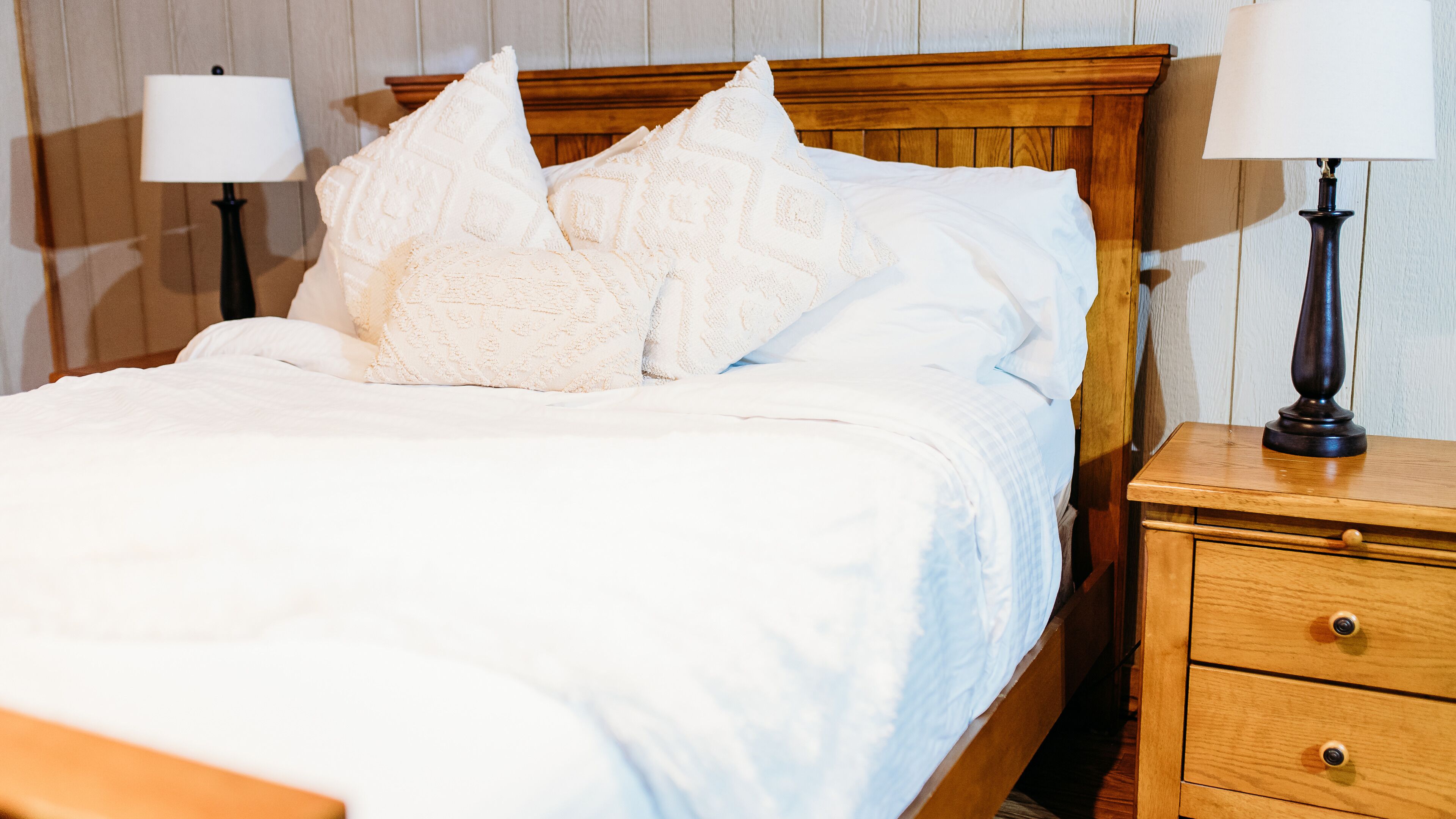 4 bedrooms, desk, free WiFi, bed sheets