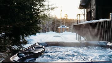 Bain à remous extérieur