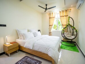 2 bedrooms, WiFi, bed sheets
