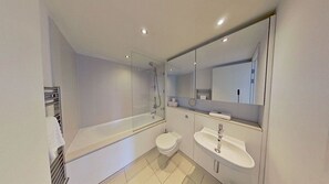 Bathroom - Lovely 2 bedroom apartment (Edinburgh)