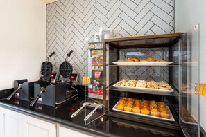 Dining - Accessible Suite w/ Kitchen, Breakfast, & Pool! (West Seneca)