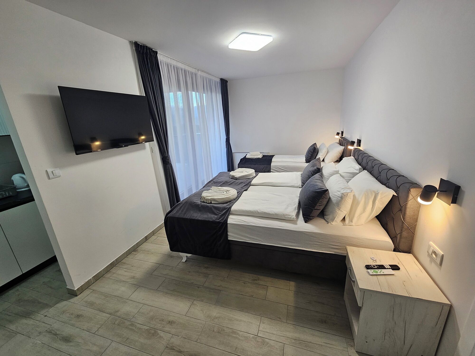 1 chambre, fer et planche à repasser, lit parapluie, Wi-Fi