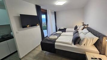 1 chambre, fer et planche Ă repasser, lit parapluie, Wi-Fi