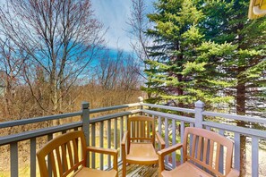 Property grounds - Spacious Family Getaway w/ Free Shuttle to Blue (The Blue Mountains)