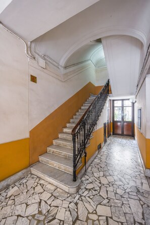 Interior - Cozy Slooping Rooftop (Arenaccia)