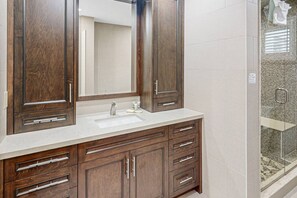 Towels - Home w/ Sauna, Across from Blue Mtn Village (The Blue Mountains)