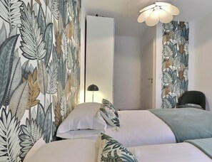 Room - Vrbo Property (DINARD)