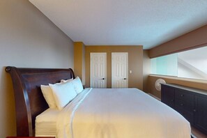 3 chambres, bureau, Wi-Fi, draps fournis