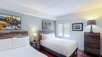 3 bedrooms, desk, WiFi, bed sheets