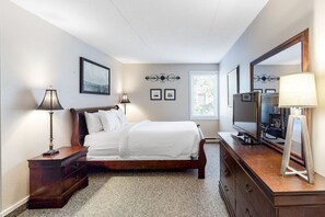 2 bedrooms, WiFi, bed sheets - 2BDR Blue Mountain Condo w/ 2 Private Balconies! (The Blue Mountains)