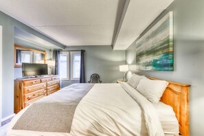 3 bedrooms, WiFi, bed sheets - Family Blue Mountain Condo with Mountain Views (The Blue Mountains)