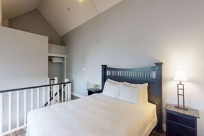 1 bedroom, WiFi, bed sheets - Mountainside at North Creek, Pool, Hot Tub, Tennis (The Blue Mountains)