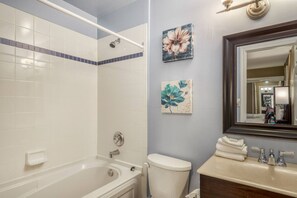 Towels - Family North Creek Condo w/ Pool, Hot Tub, Tennis! (The Blue Mountains)